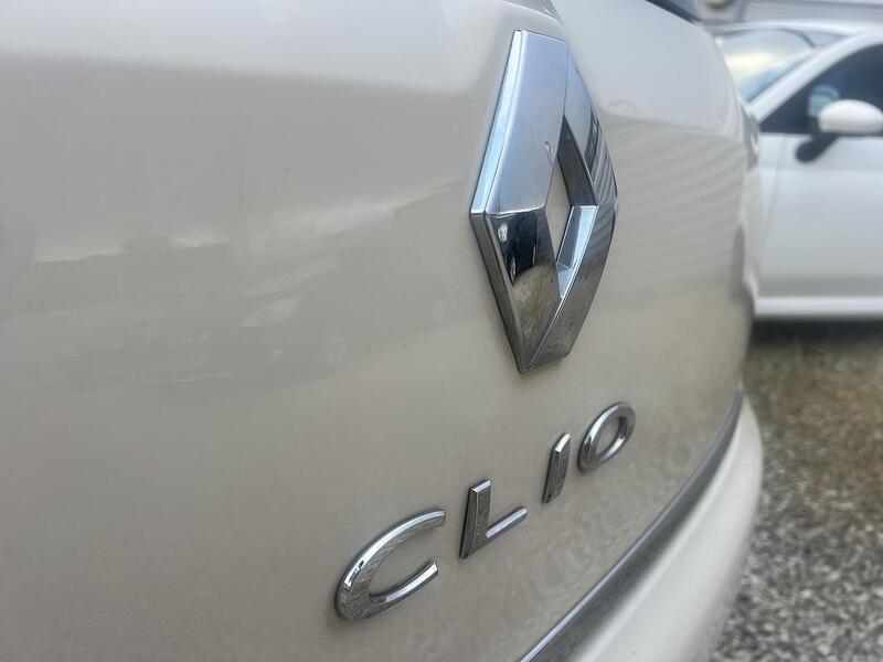 Renault Clio view 7