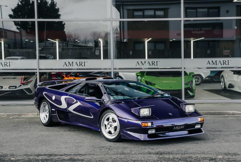 Lamborghini Diablo view 2