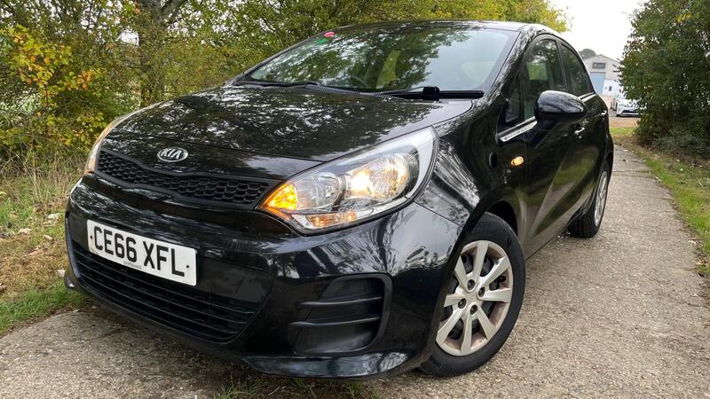2016 Kia Rio — photo 2