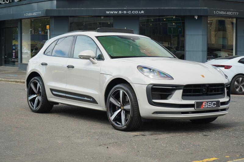 Porsche Macan view 4