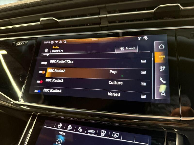 Audi SQ7 view 73
