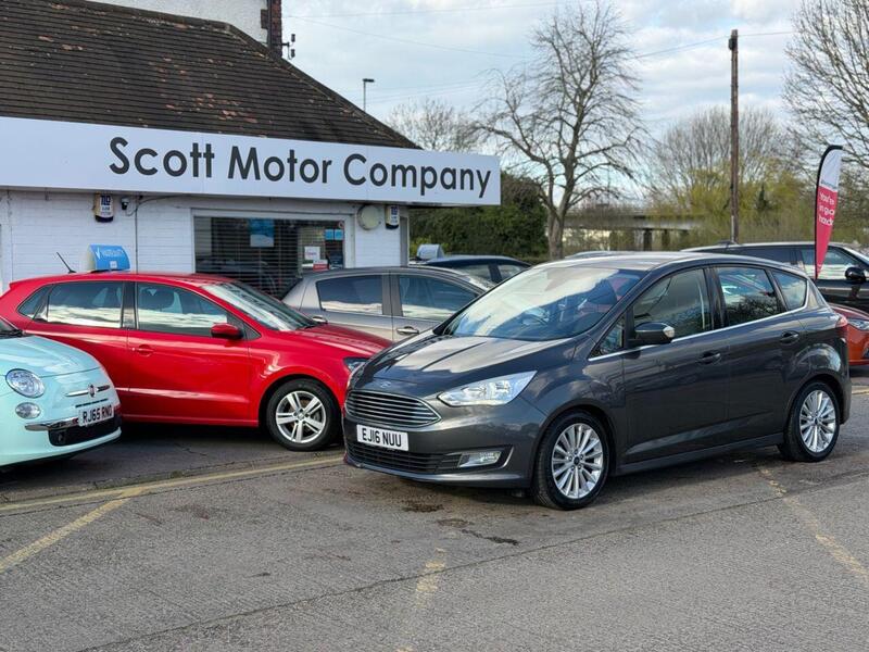 Ford C-Max view 4