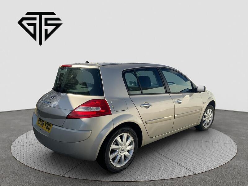 Renault Megane view 3