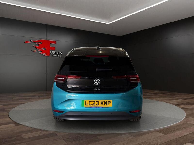 Volkswagen Id.3 view 4