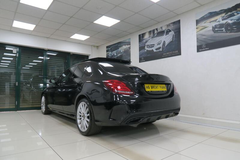 Mercedes-Benz C-Class view 4
