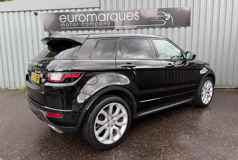 Land Rover Range Rover Evoque view 3