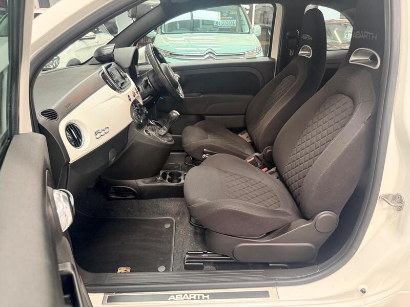 Abarth 595 view 4