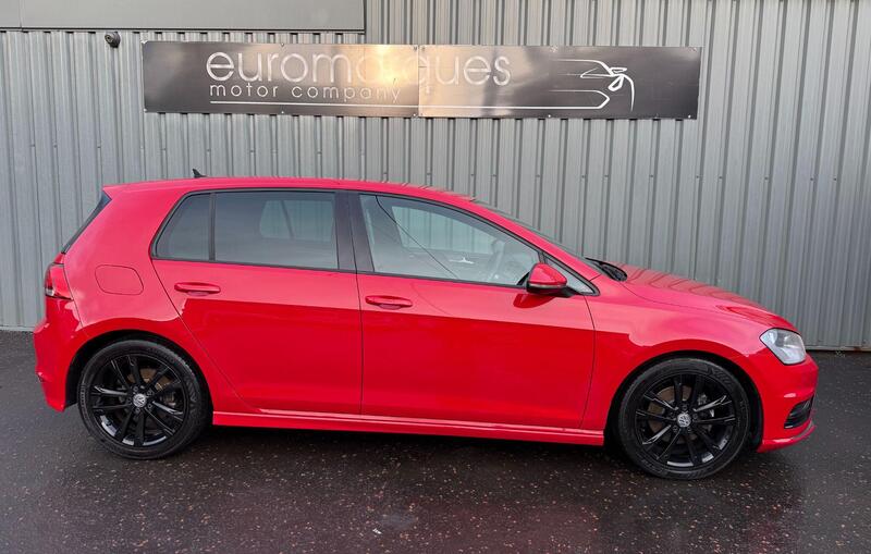 Volkswagen Golf view 2