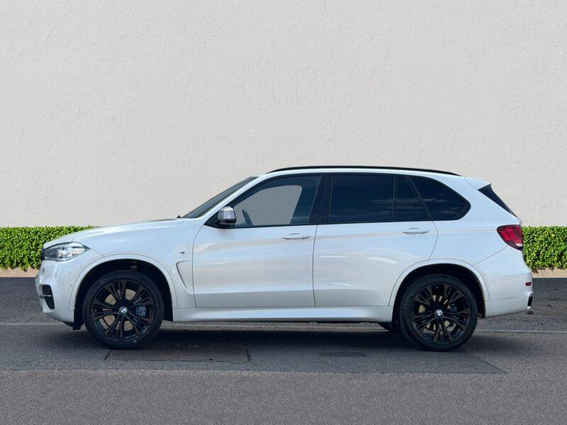 BMW X5 view 4