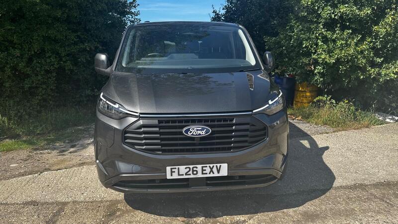 2026 Ford Transit Custom — photo 2