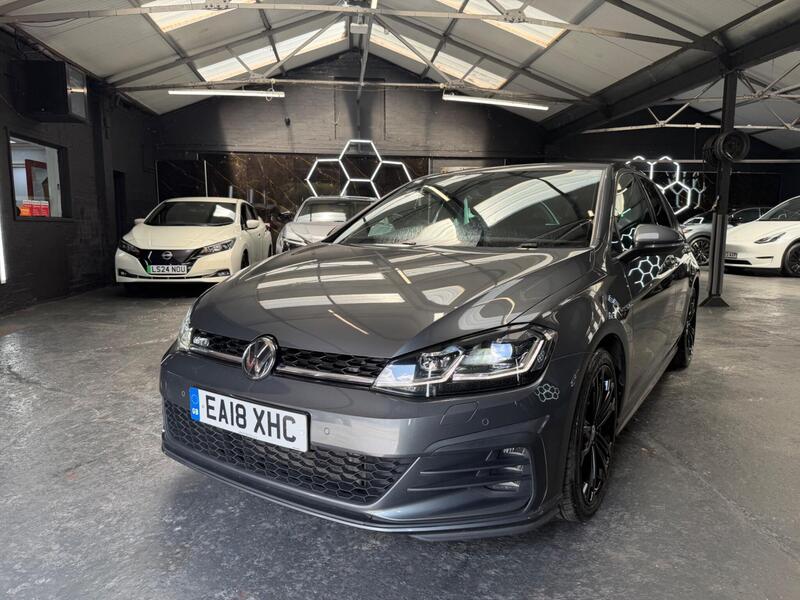 Volkswagen Golf view 2