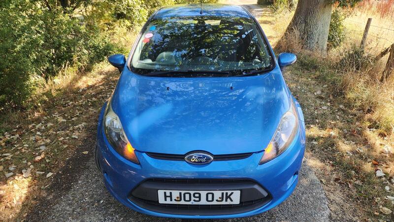 2009 Ford Fiesta — photo 2