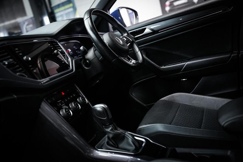 Volkswagen T-Roc view 2