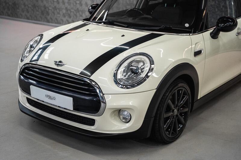 Mini Hatch view 6
