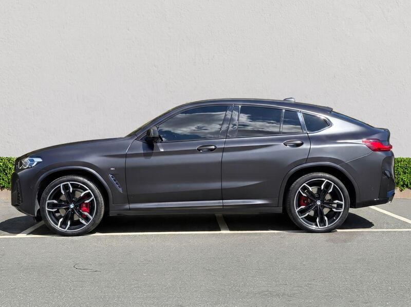 BMW X4 view 4