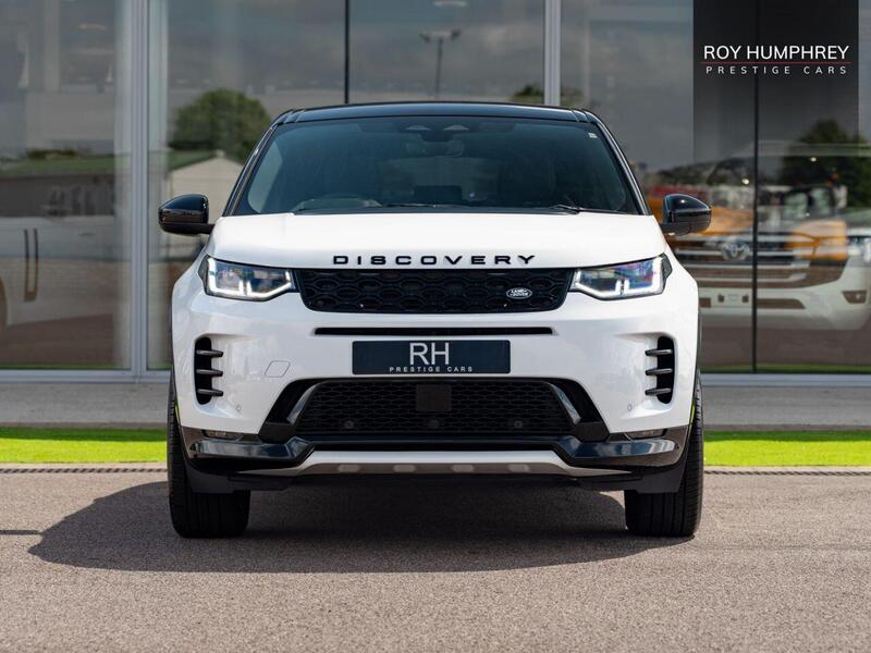 Land Rover Discovery Sport view 4