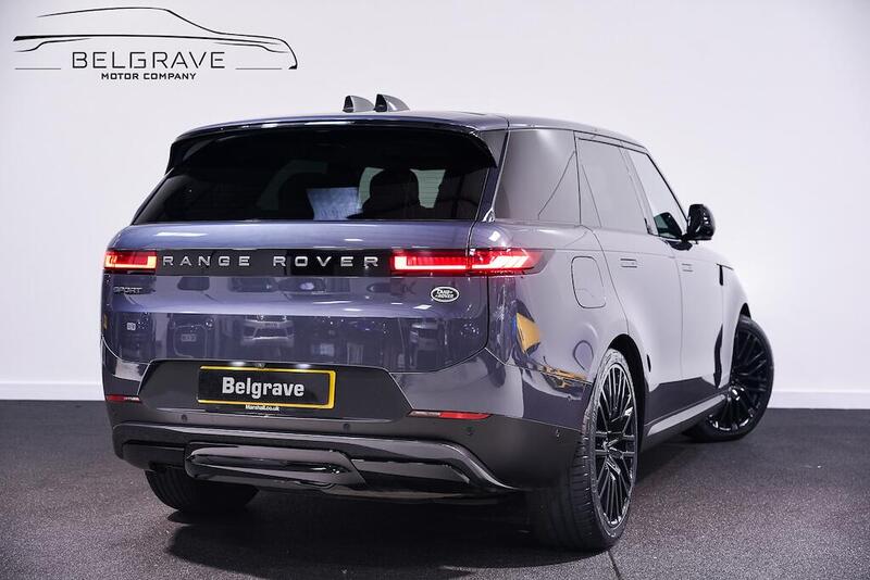 Land Rover Range Rover Sport view 3