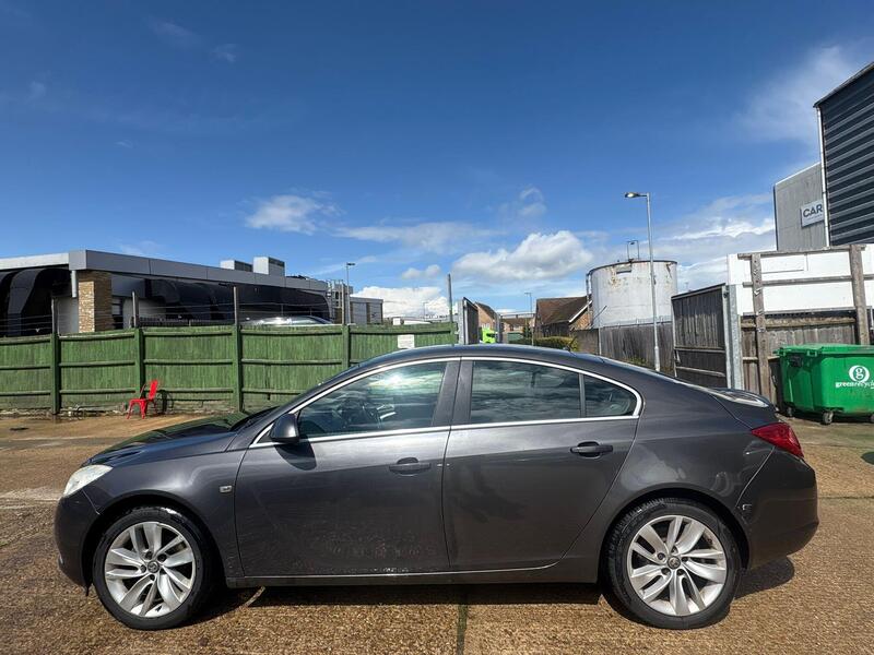 Vauxhall Insignia view 6