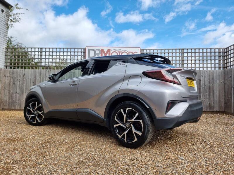 Toyota C-HR view 4