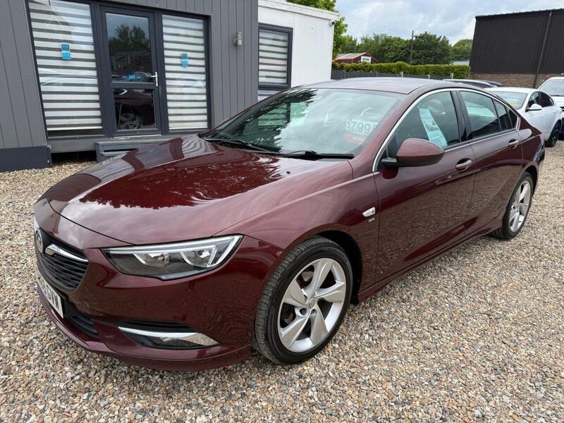 Vauxhall Insignia view 4