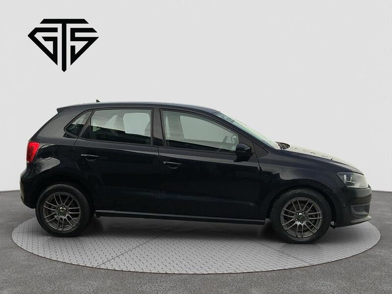 Volkswagen Polo view 2