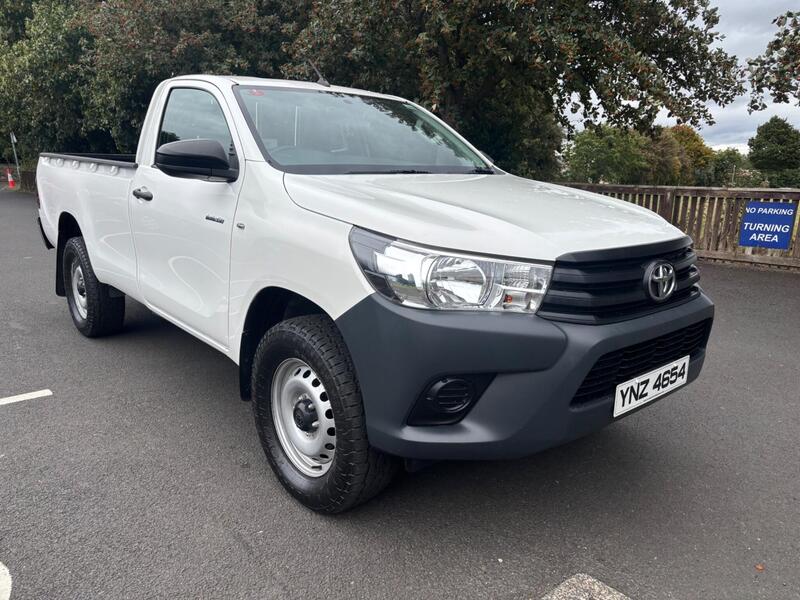 Toyota Hilux main image