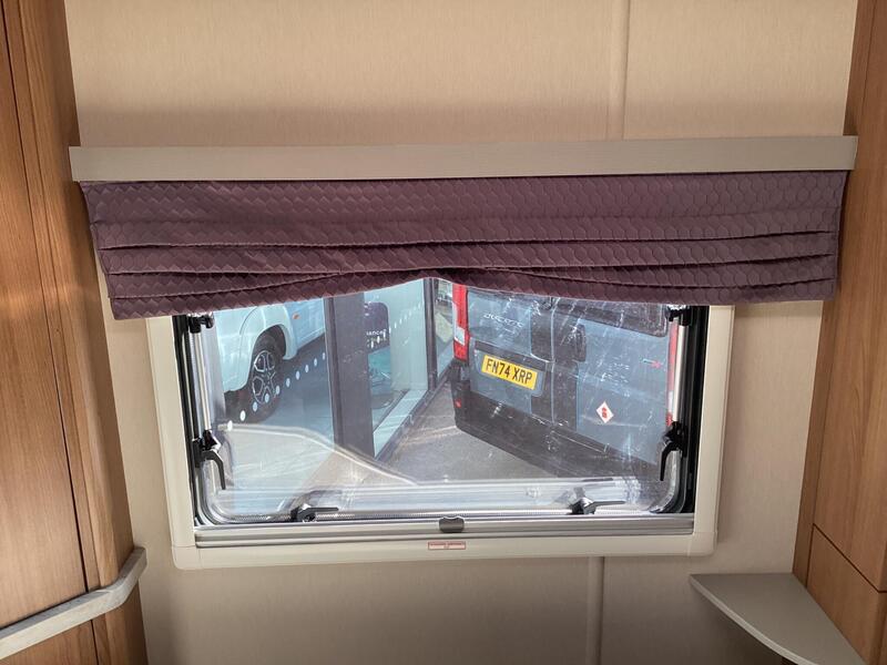 Auto-Trail Tracker RB — image 29