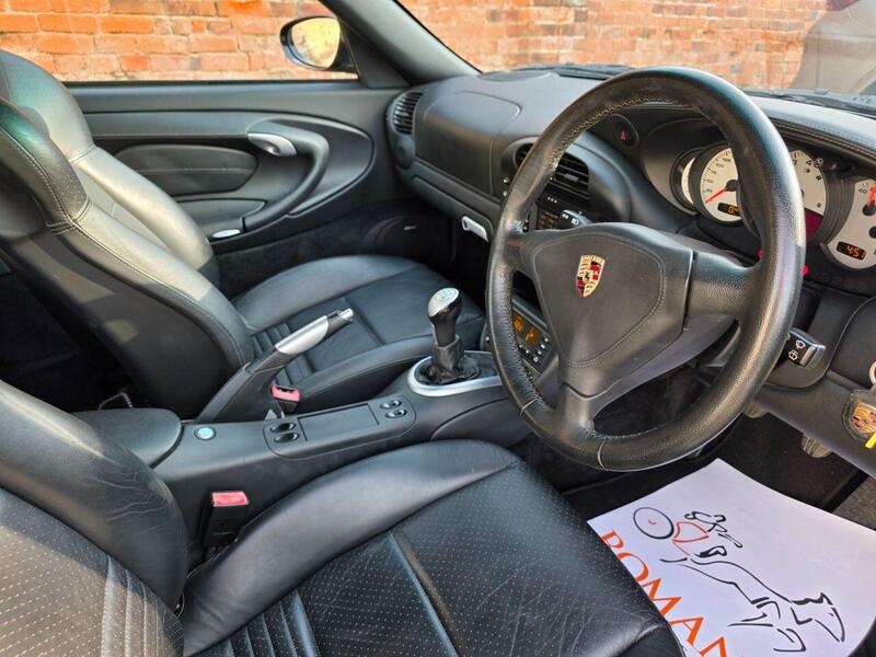 Porsche 911 view 5