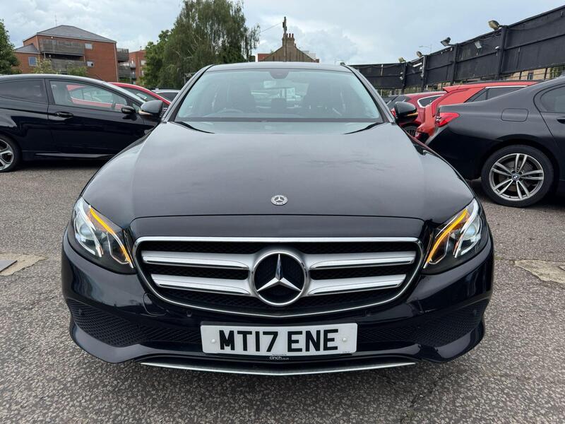 Mercedes-Benz E Class view 4