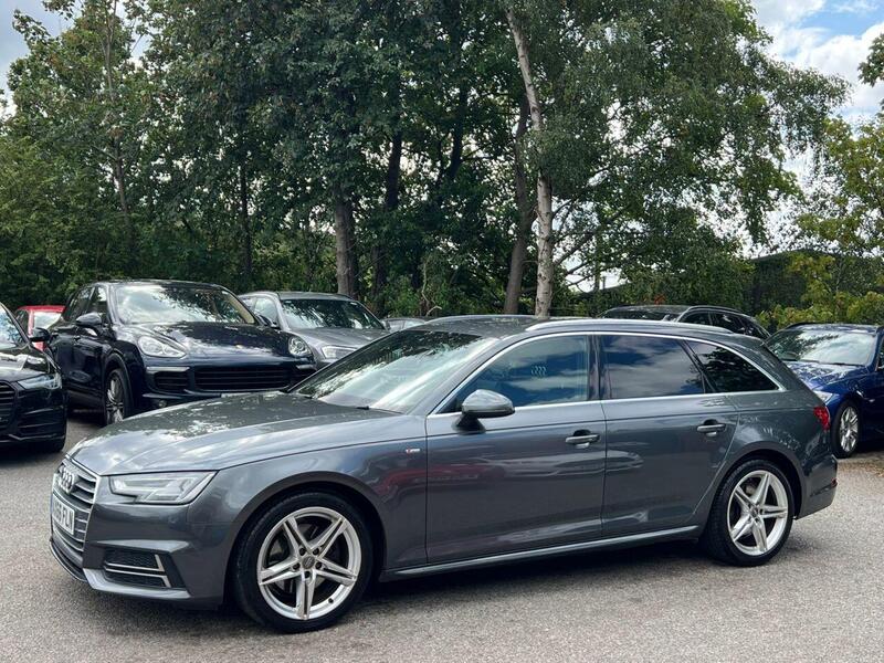 Audi A4 Avant view 2
