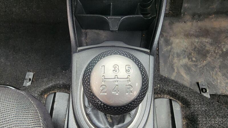 2010 Honda Jazz — photo 36