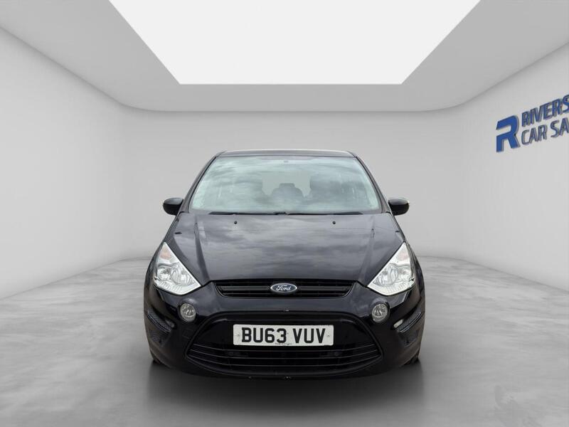 Ford S-Max view 3