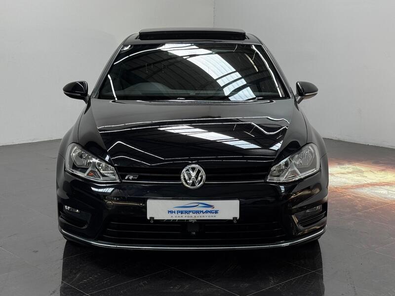 Volkswagen Golf view 2