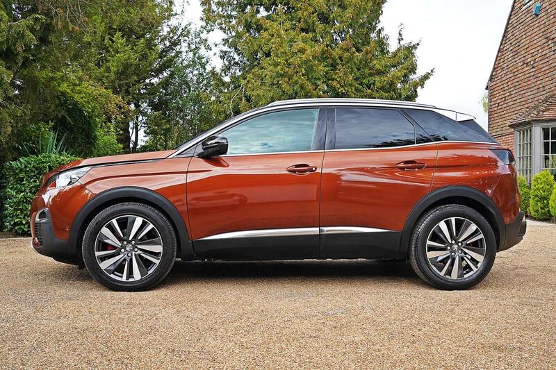 Peugeot 3008 view 2