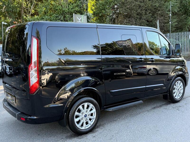 Ford Tourneo Custom view 6