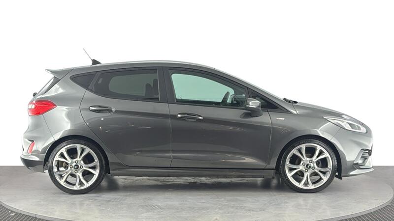Ford Fiesta view 3