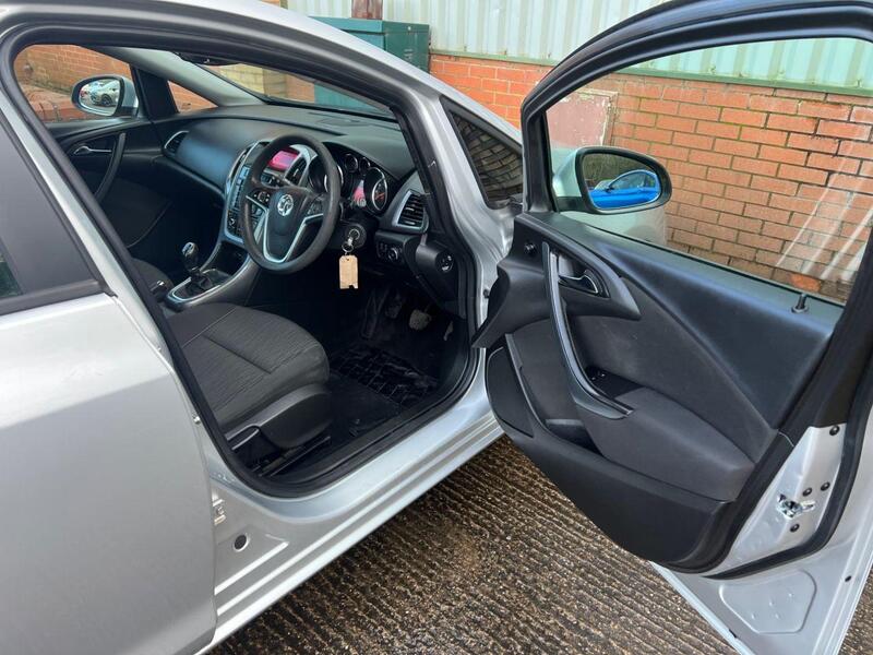 Vauxhall Astra view 7