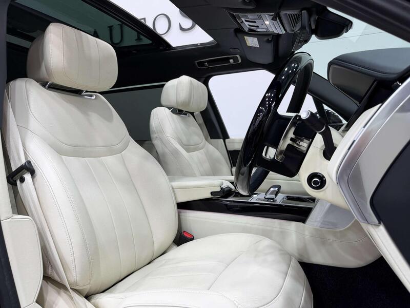 Land Rover Range Rover view 2