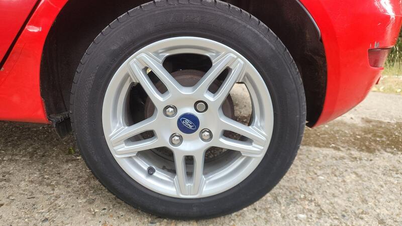 2012 Ford Fiesta — photo 47