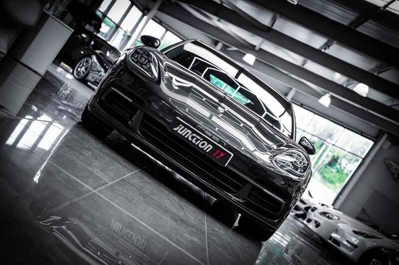 Porsche Panamera view 3