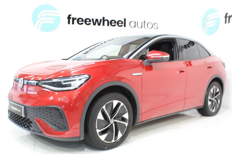 2023 Volkswagen ID.5 in Red — image 4 of 5