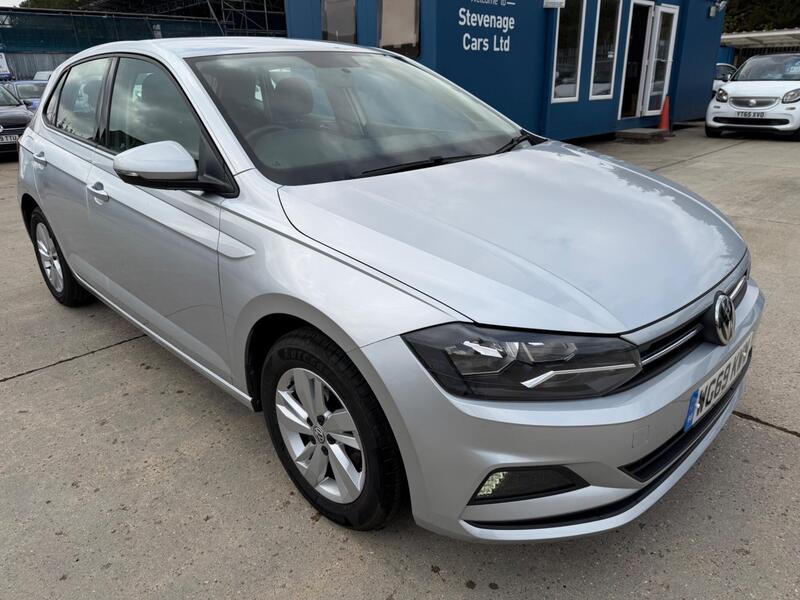 Volkswagen Polo view 3