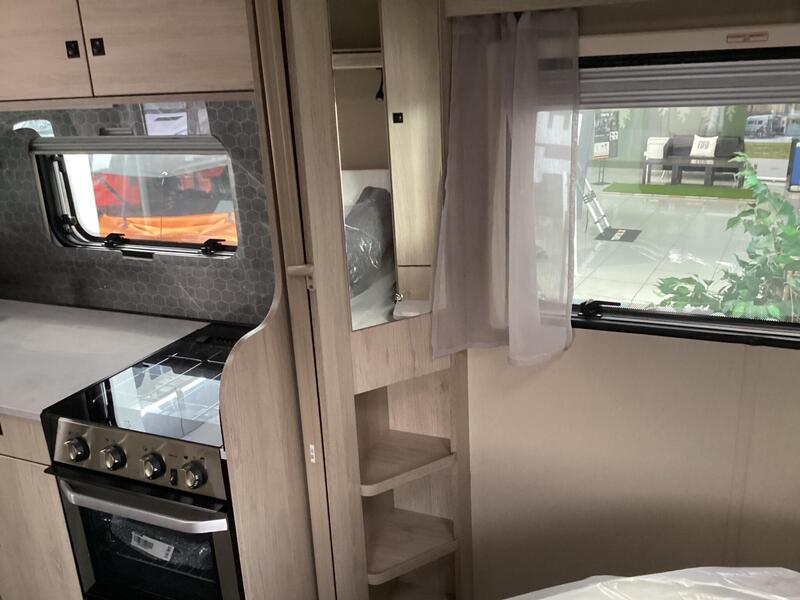 Auto-Trail Expedition C71 — image 46