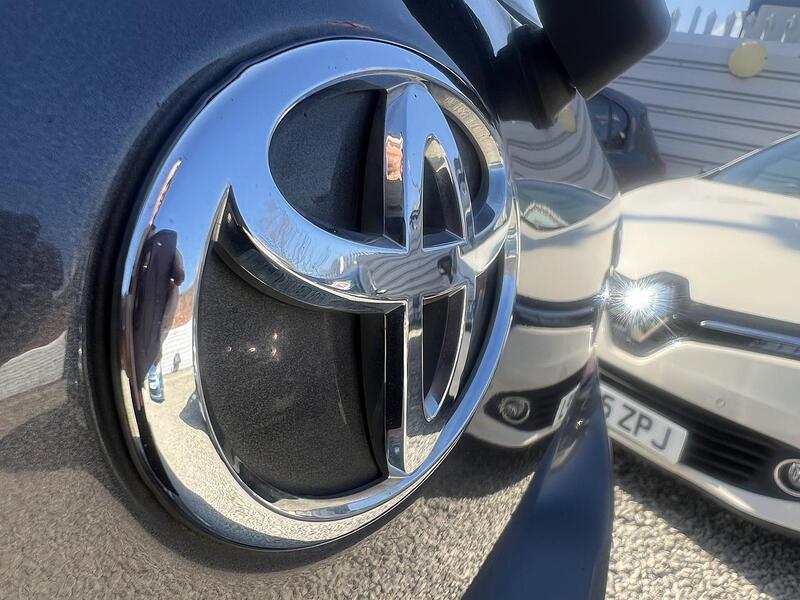 Toyota Yaris view 7