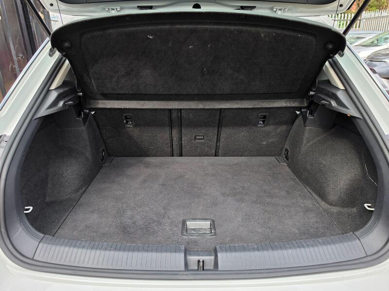 Volkswagen T-Roc 1.0 TSI SE Euro 6 (s/s) 5dr thumbnail 45