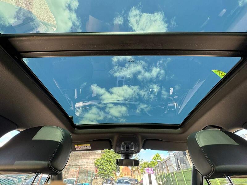 Audi Q7 view 2