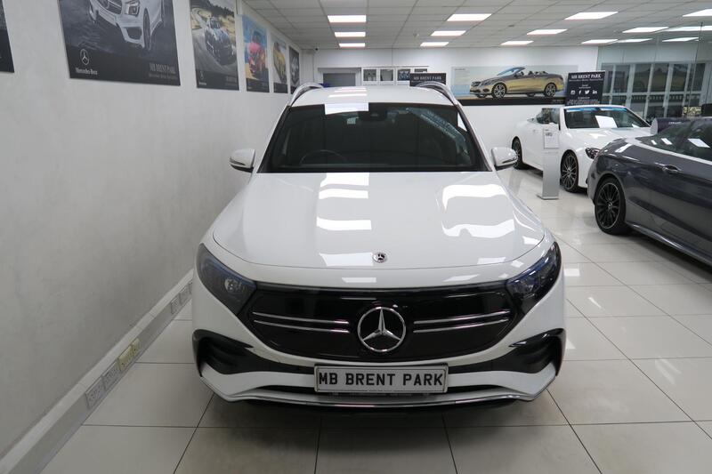 Mercedes-Benz 300 view 2