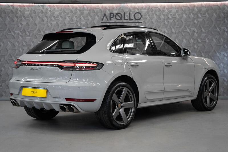 Porsche Macan view 2