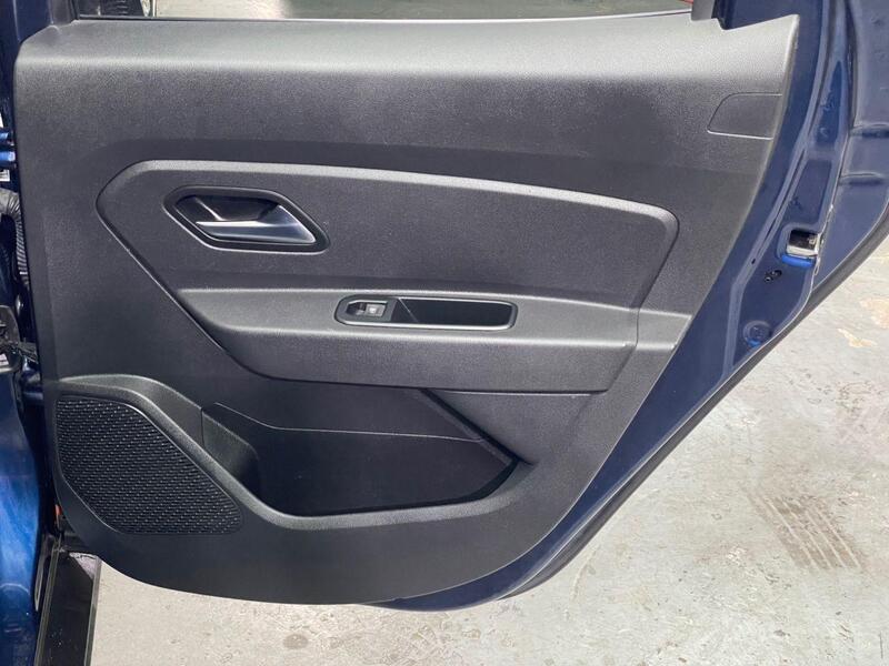 Dacia Duster view 34
