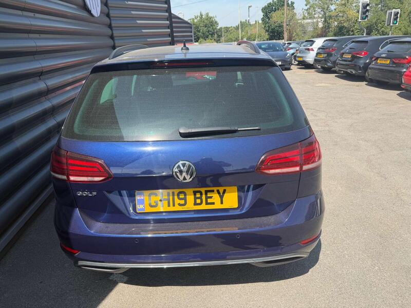 Volkswagen Golf view 5